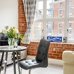 35 Cocoa Suites